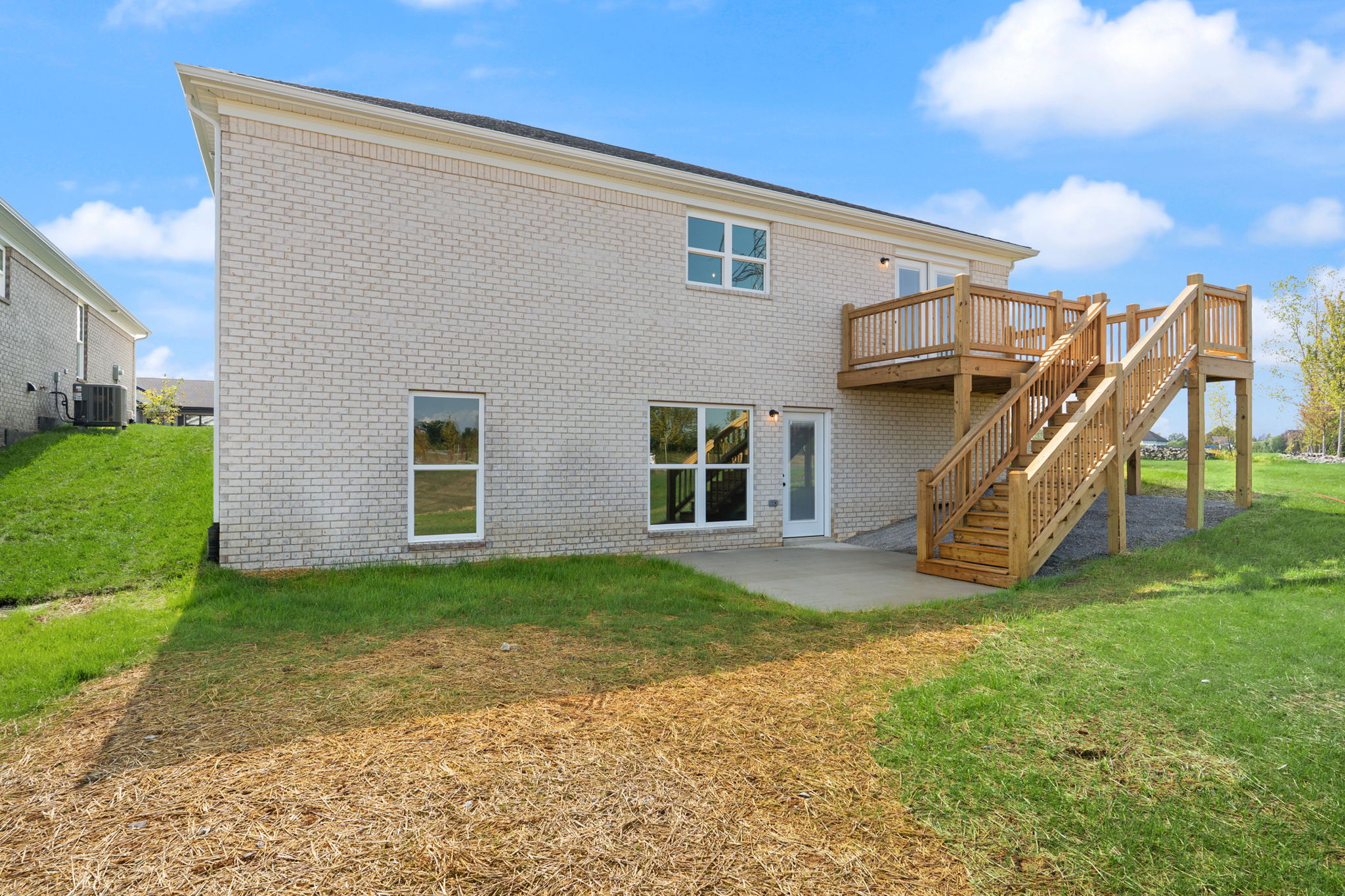 large-01993dde-00e7-7397-8010-6eeb9668d7c1