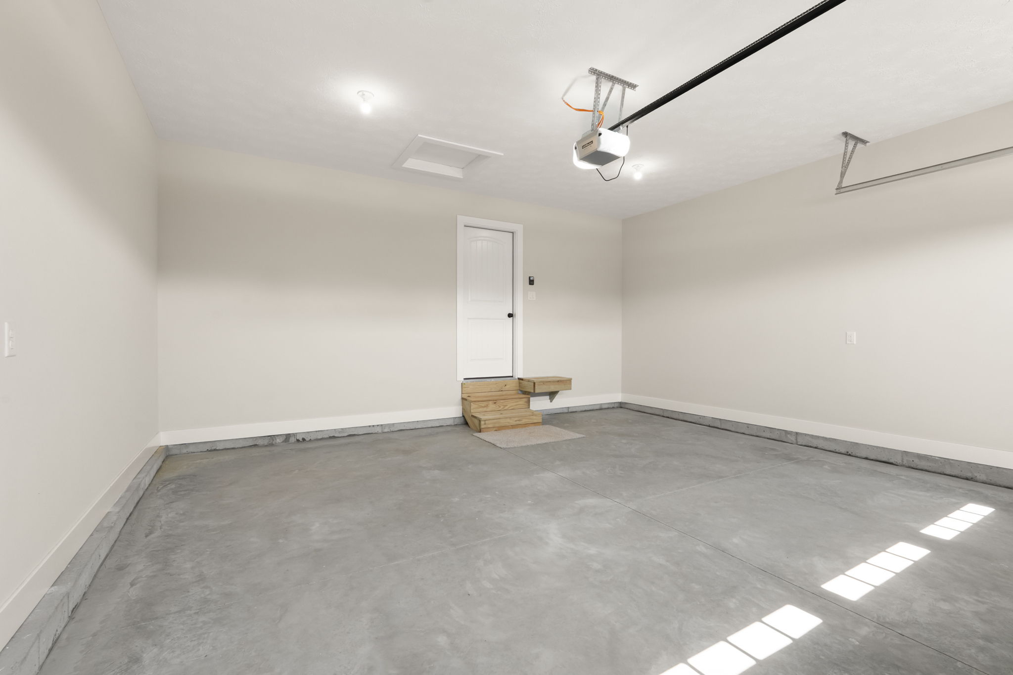 large-01993dde-01c2-7174-9cd7-14f11ea726f1