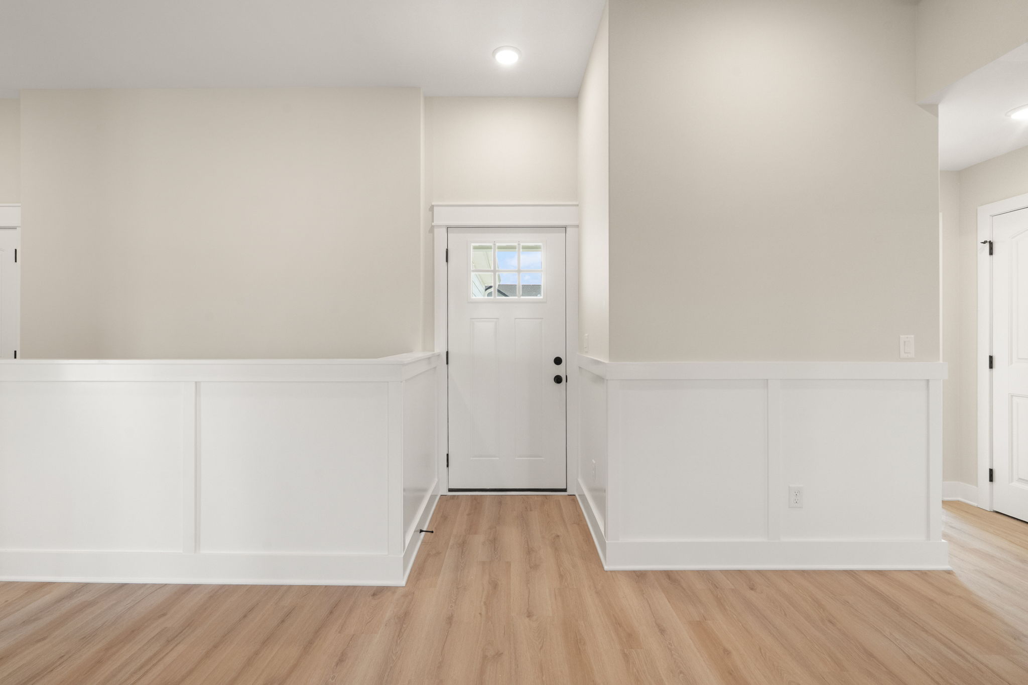 large-01993dde-01e4-7395-869b-0a6e10ca4df7