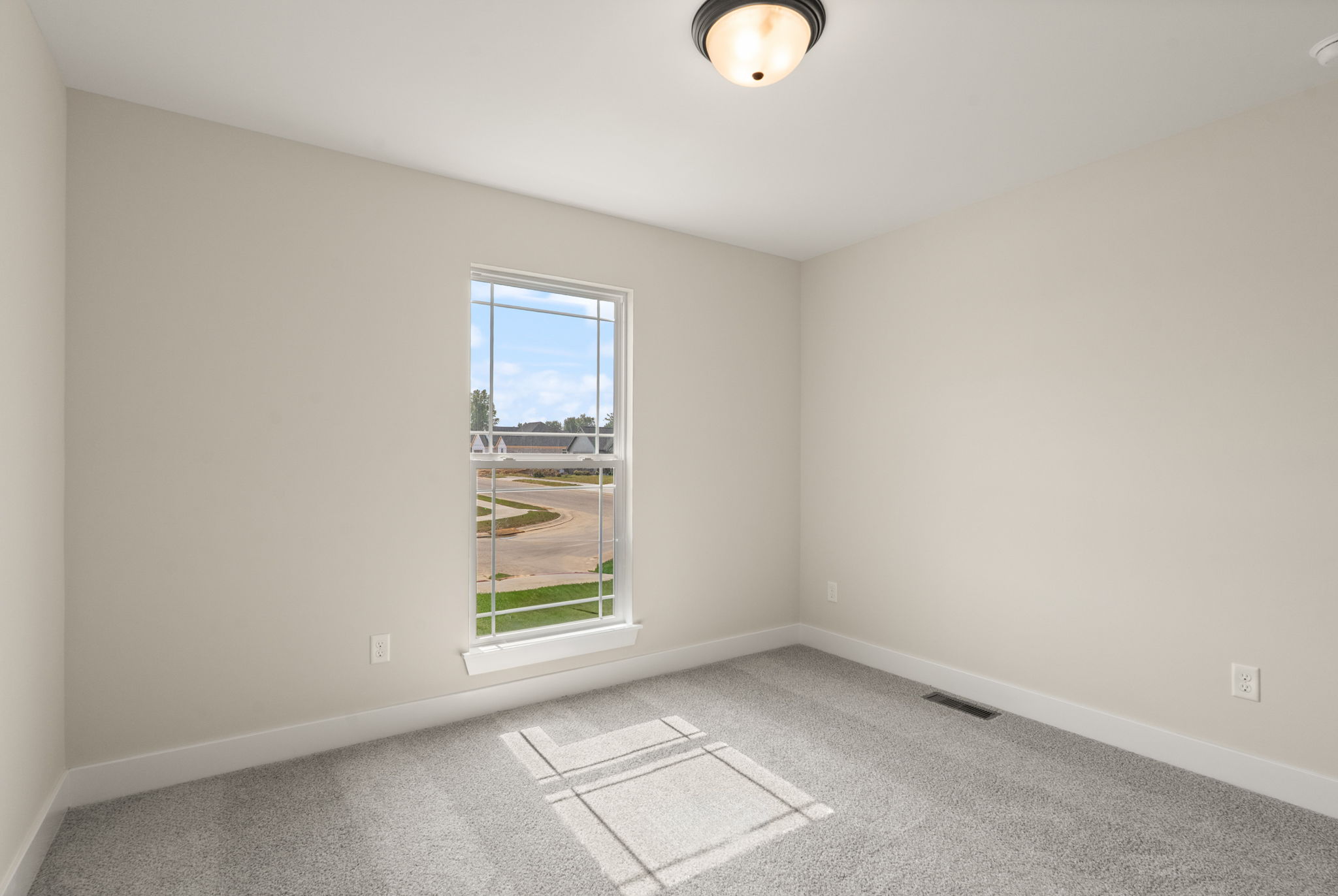 large-01993dde-0615-7337-98fc-174ba092661b