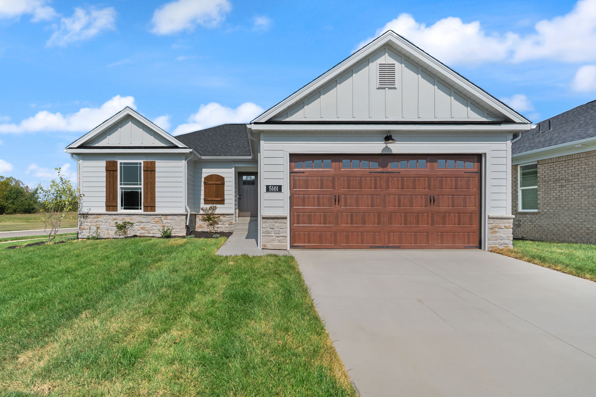 large-01994e38-4d5b-7061-b4c2-3962b3f08fe4