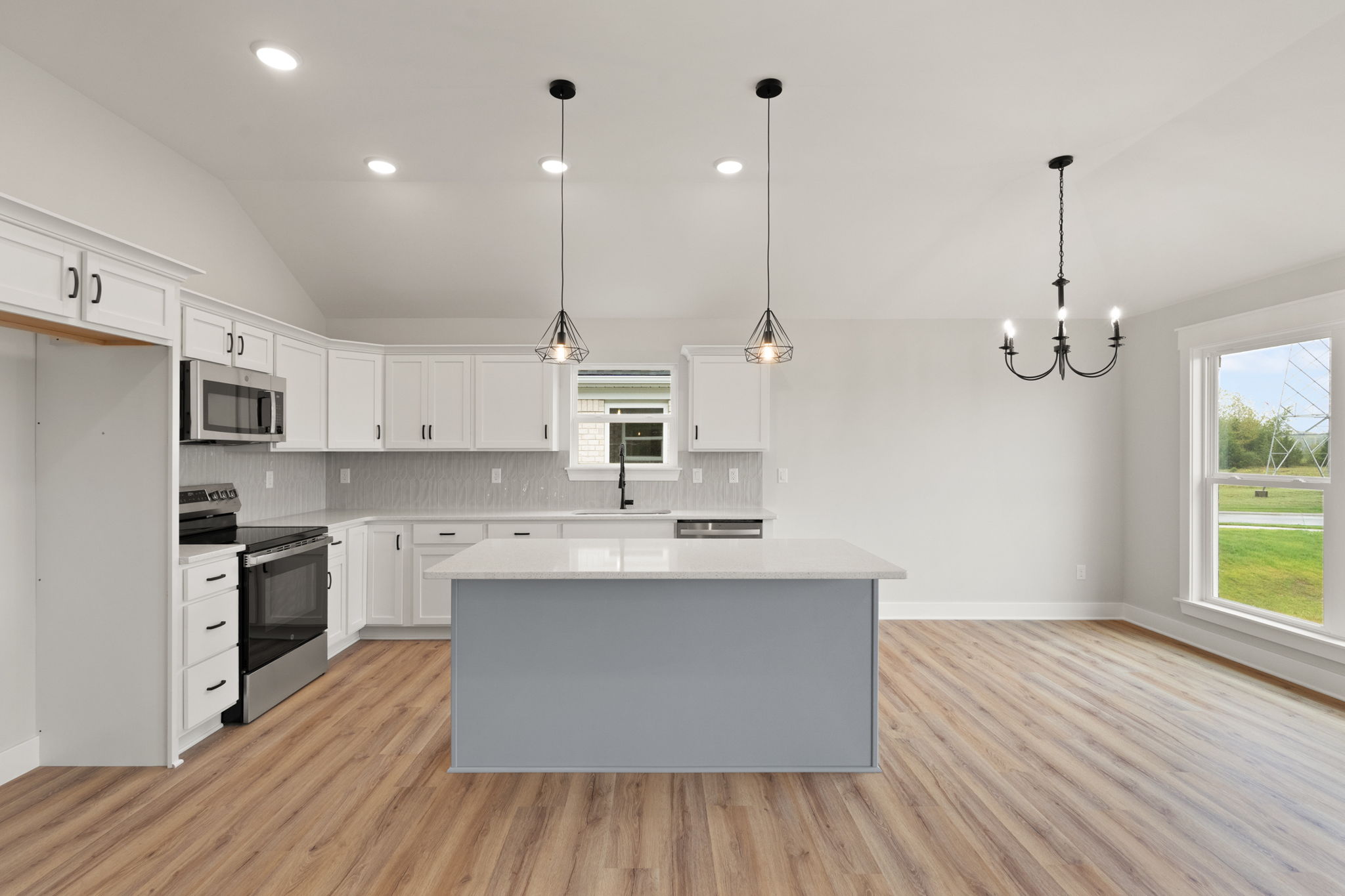 large-0199807f-5a1e-71d6-bb5c-069469c8b2ae