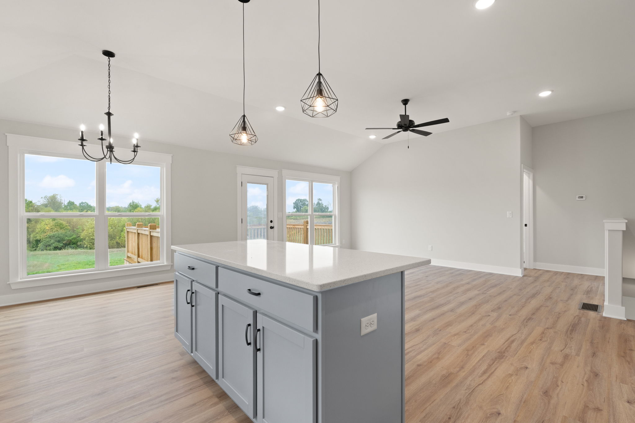 large-0199807f-5cac-71cd-b114-e8805e625c0a