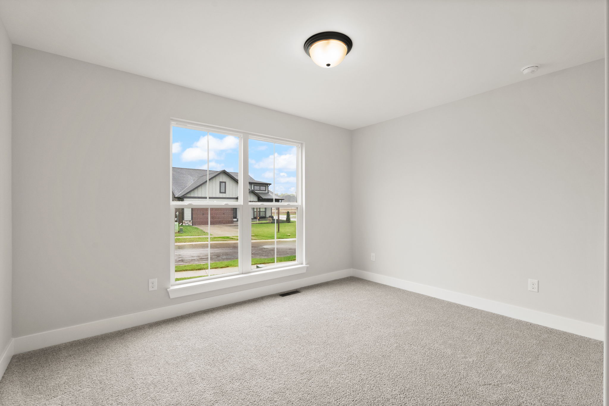 large-0199807f-5f52-73c1-a577-9c0e5d3847bb