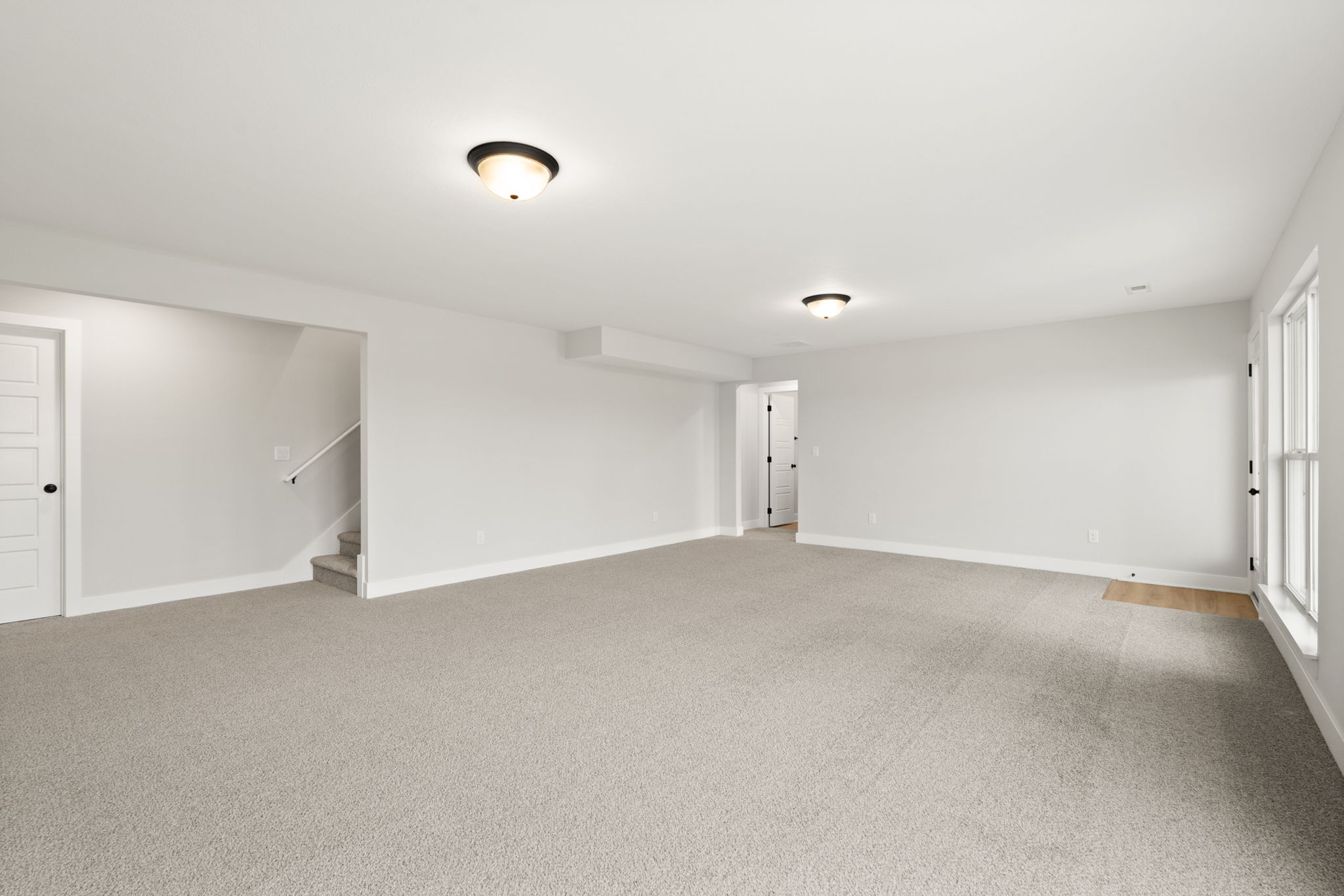 large-0199807f-6136-7314-93a2-7211adbb0e56