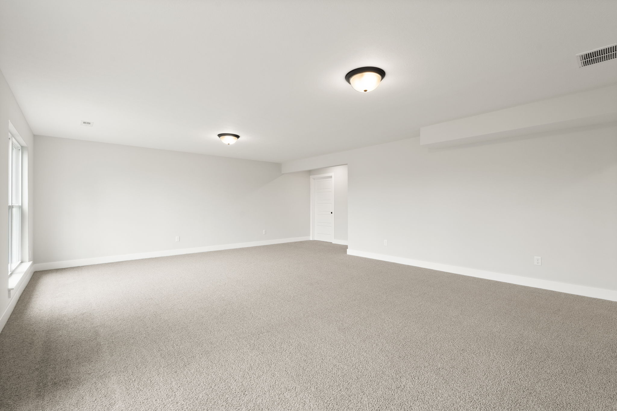 large-0199807f-6172-730c-b9b9-eb0236f0a4a8