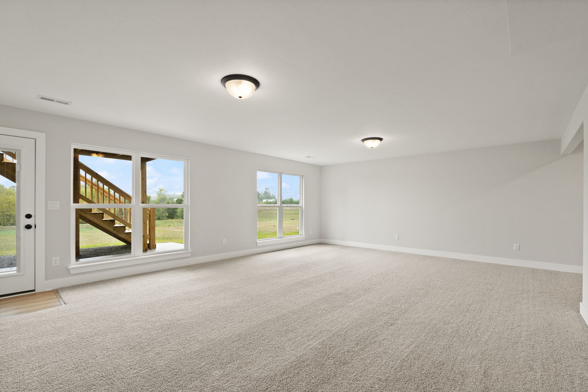 large-0199807f-61ad-7042-8c68-a6f4d4b3255a