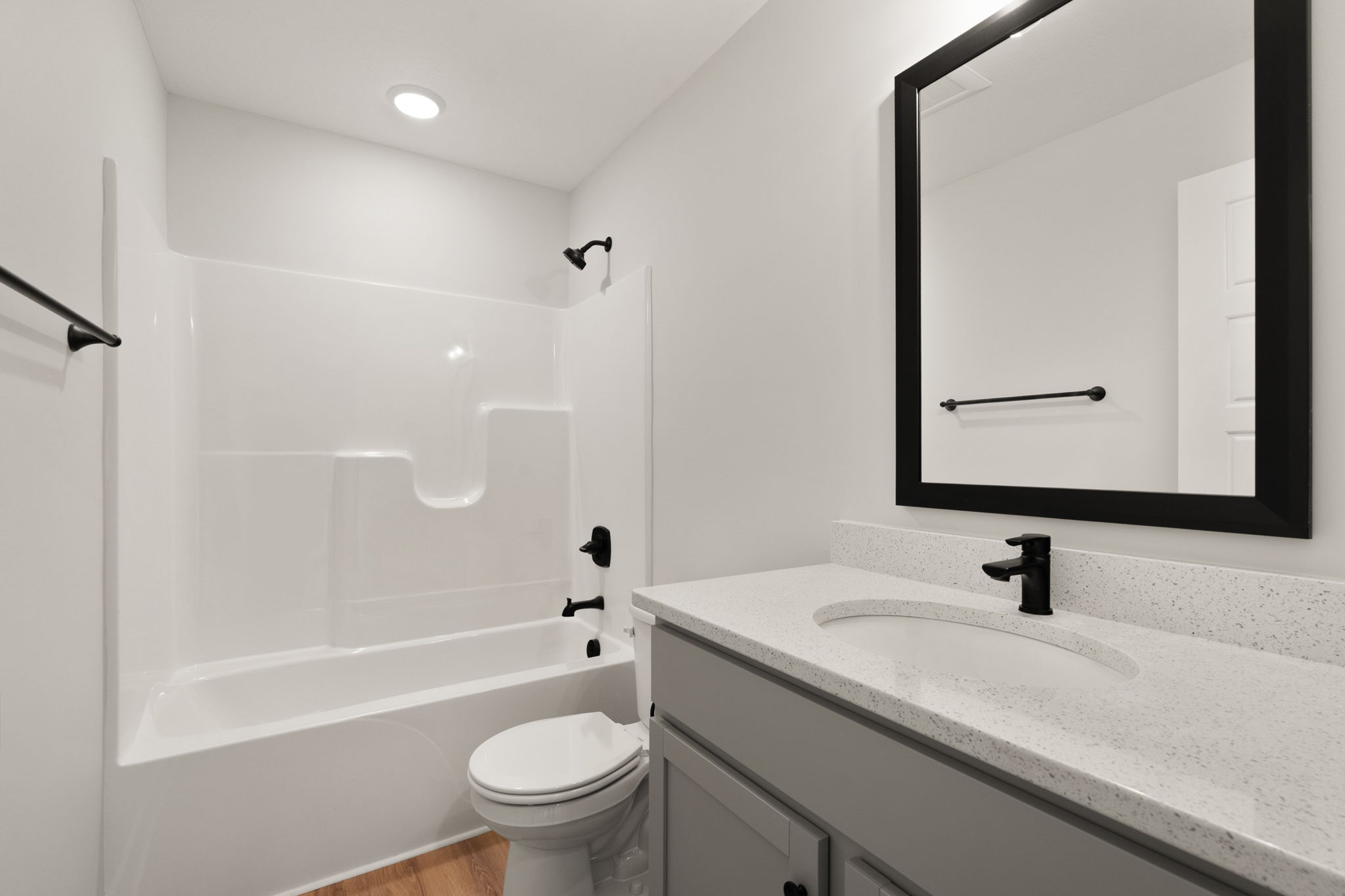 large-0199807f-6267-70f6-948c-9a65a59615f2