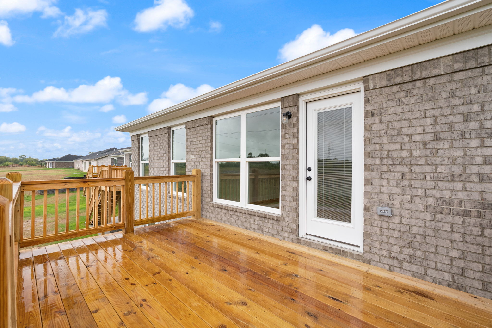 large-0199807f-6507-703c-9012-816b353adcb6