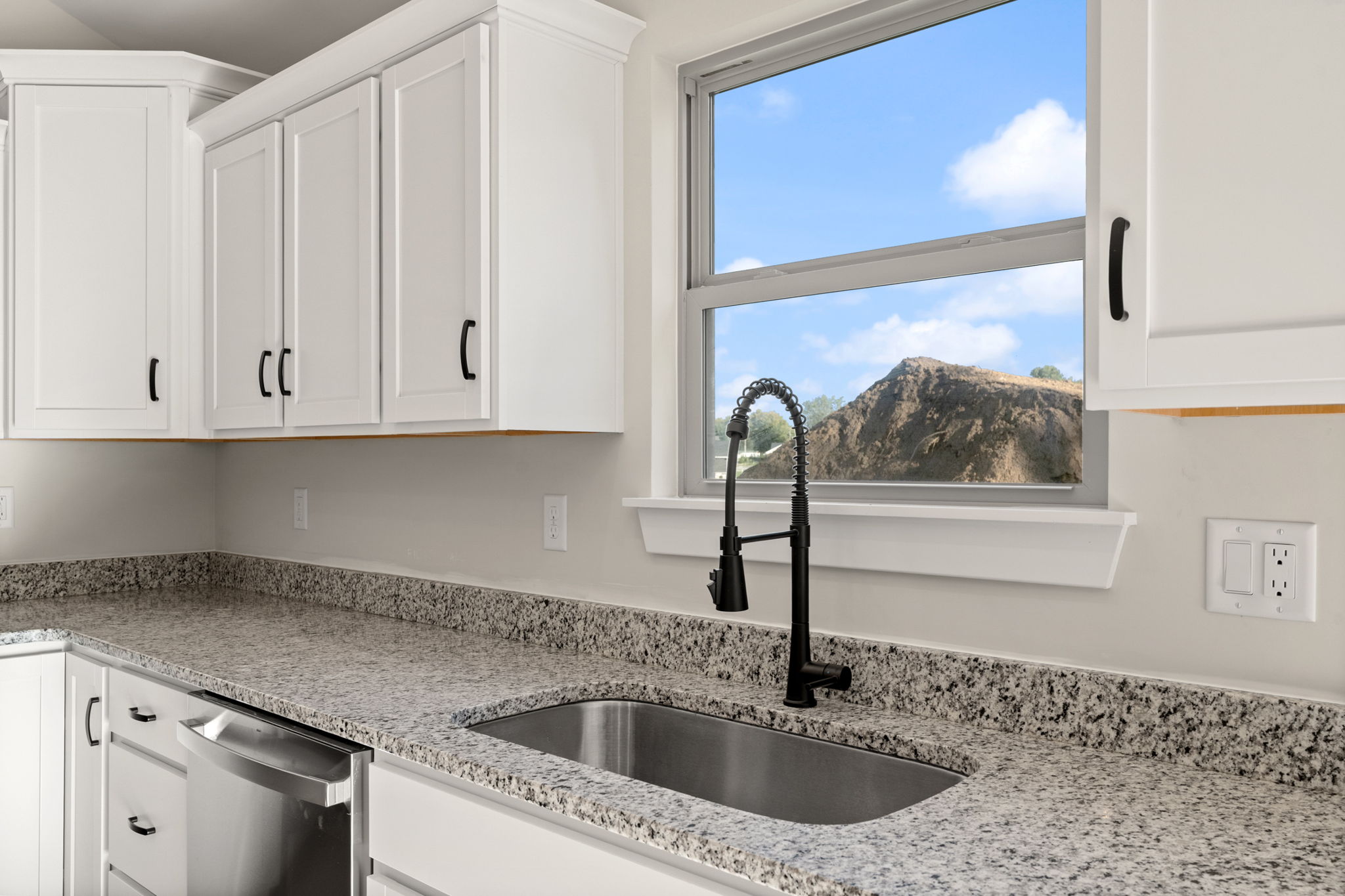 large-0199e73d-0de6-712b-8266-1084bb9de309