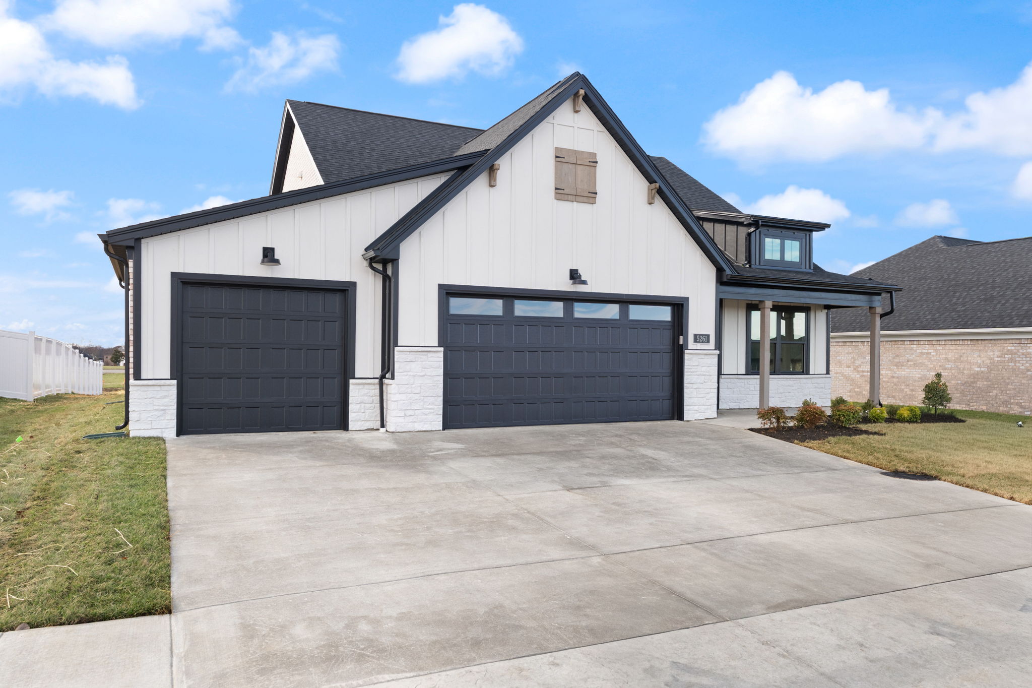 large-019ba75d-6955-70be-ab4f-673f635e7069