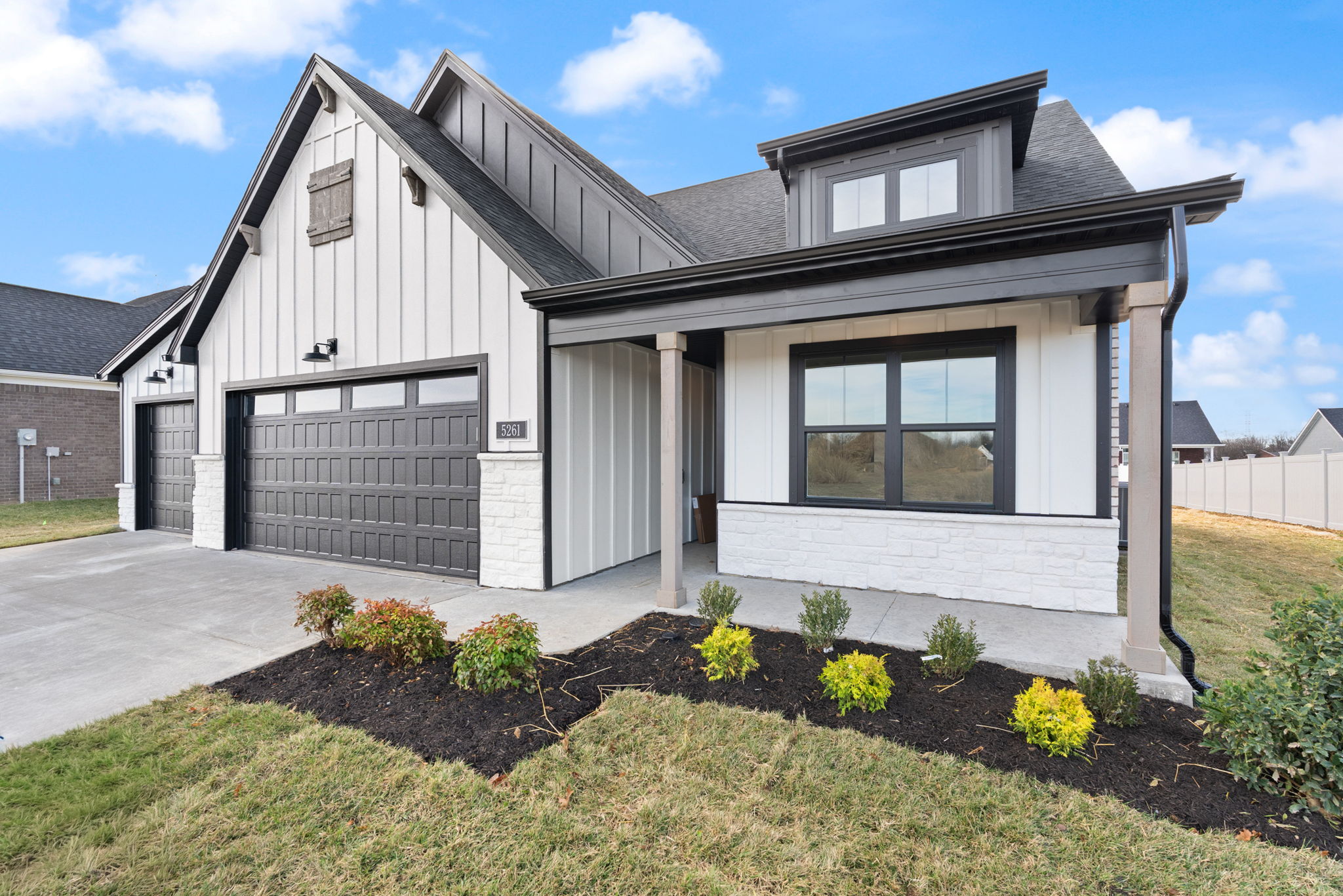 large-019ba75d-6977-7338-ad8c-fbda54d43404