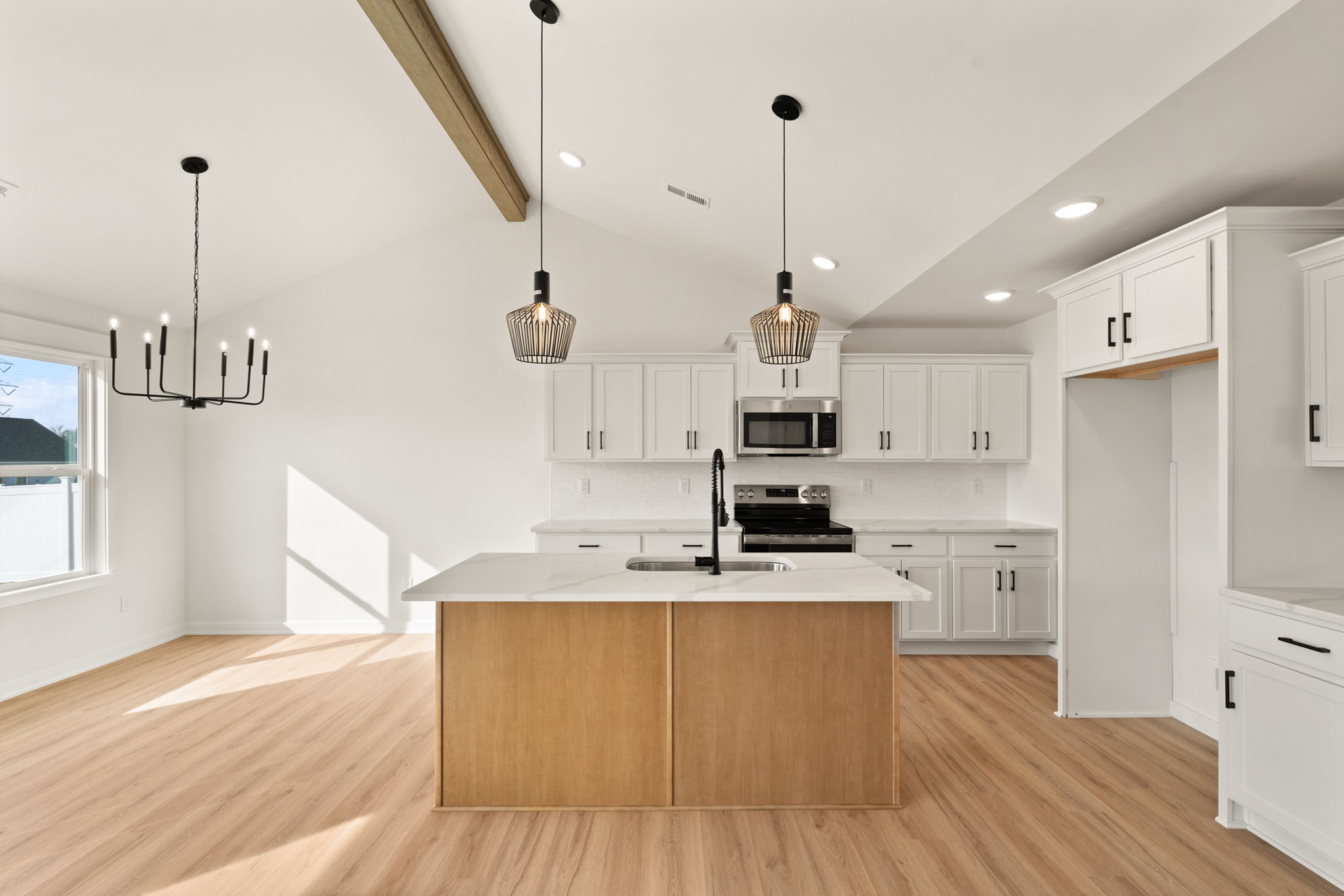 large-019ba75d-6b89-73e3-b962-262d49ca625d