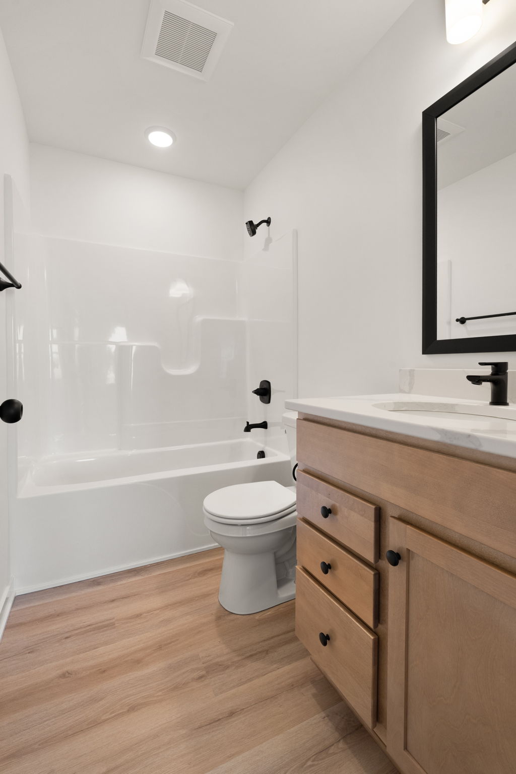 large-019ba75d-6f6a-73be-8681-bf9777bac4c5